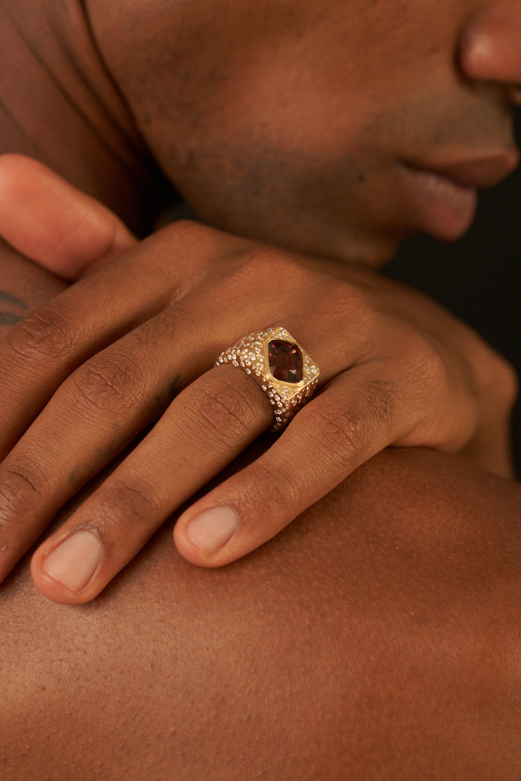 Yellow Gold Ring Size 8, 18ct gold with vvs/vs diamond,