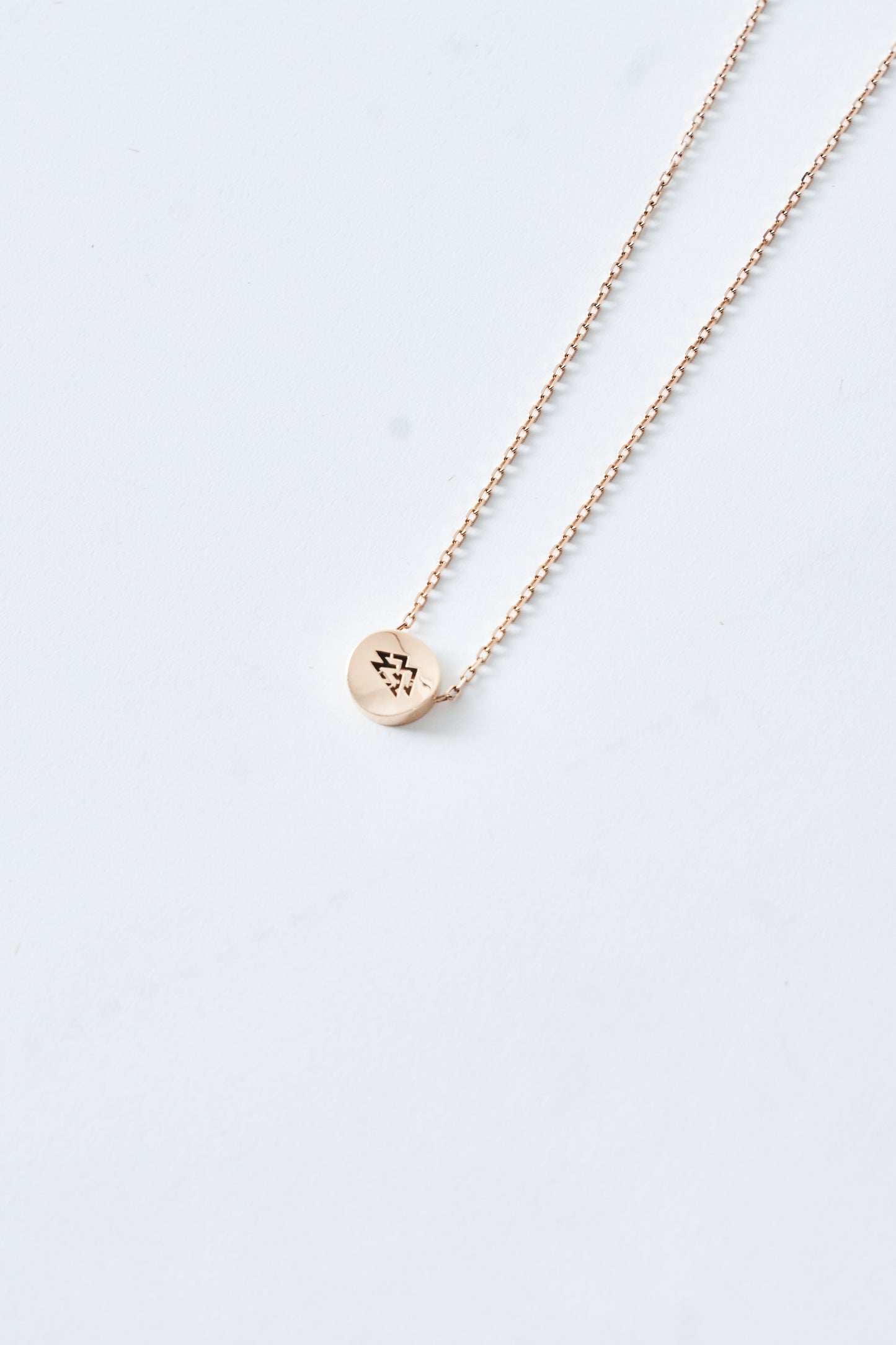 GOLDEN HOUR NECKLACE