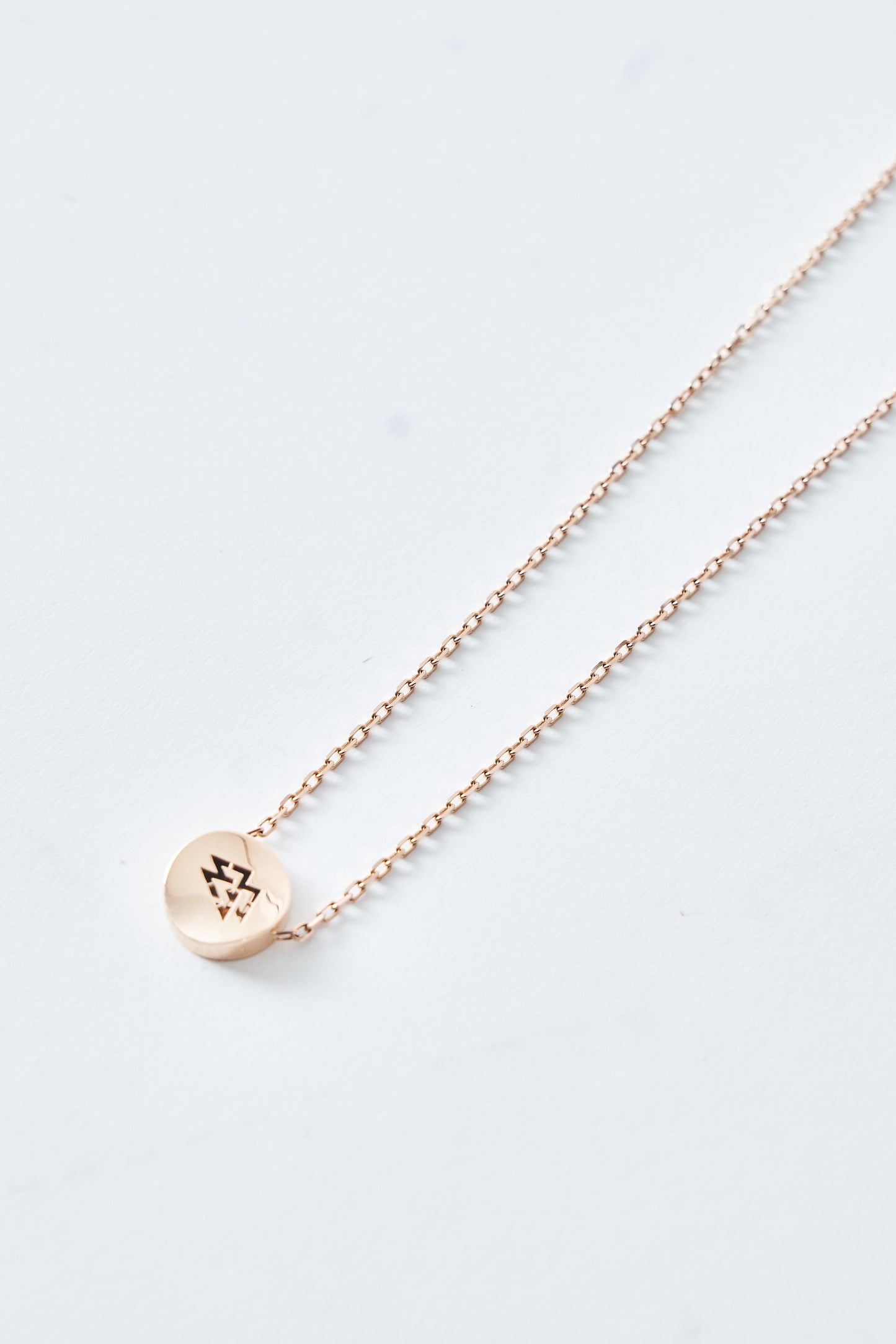 GOLDEN HOUR NECKLACE