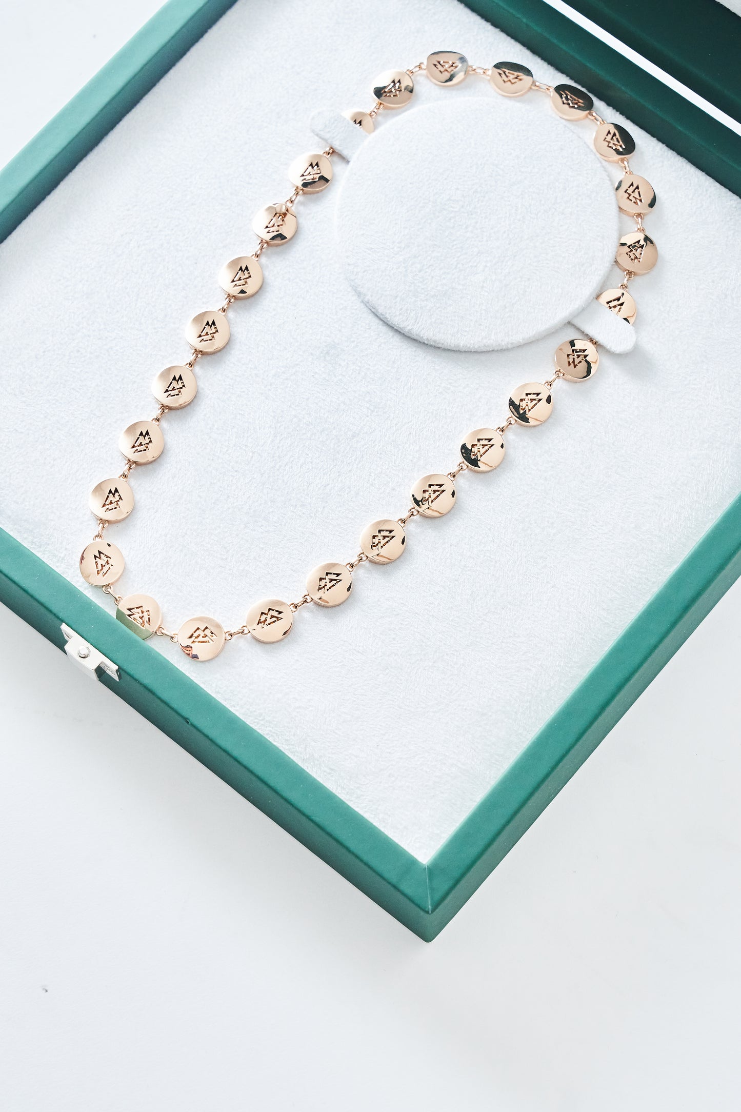 GOLDEN HOUR NECKLACE