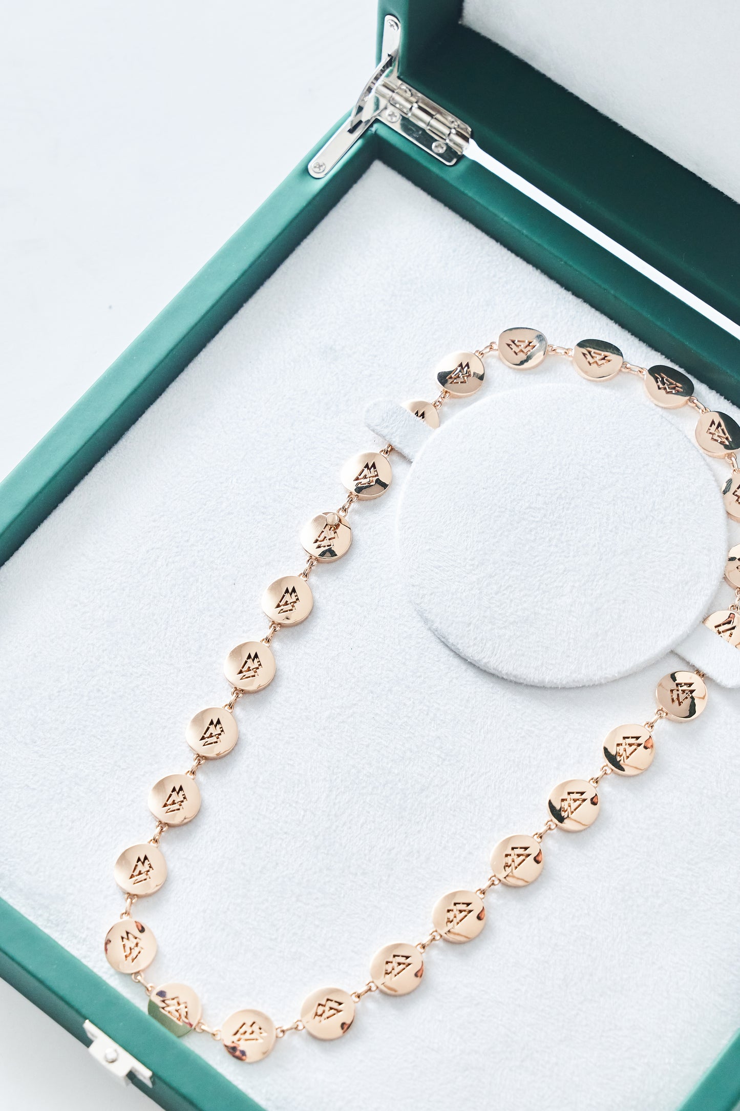 GOLDEN HOUR NECKLACE