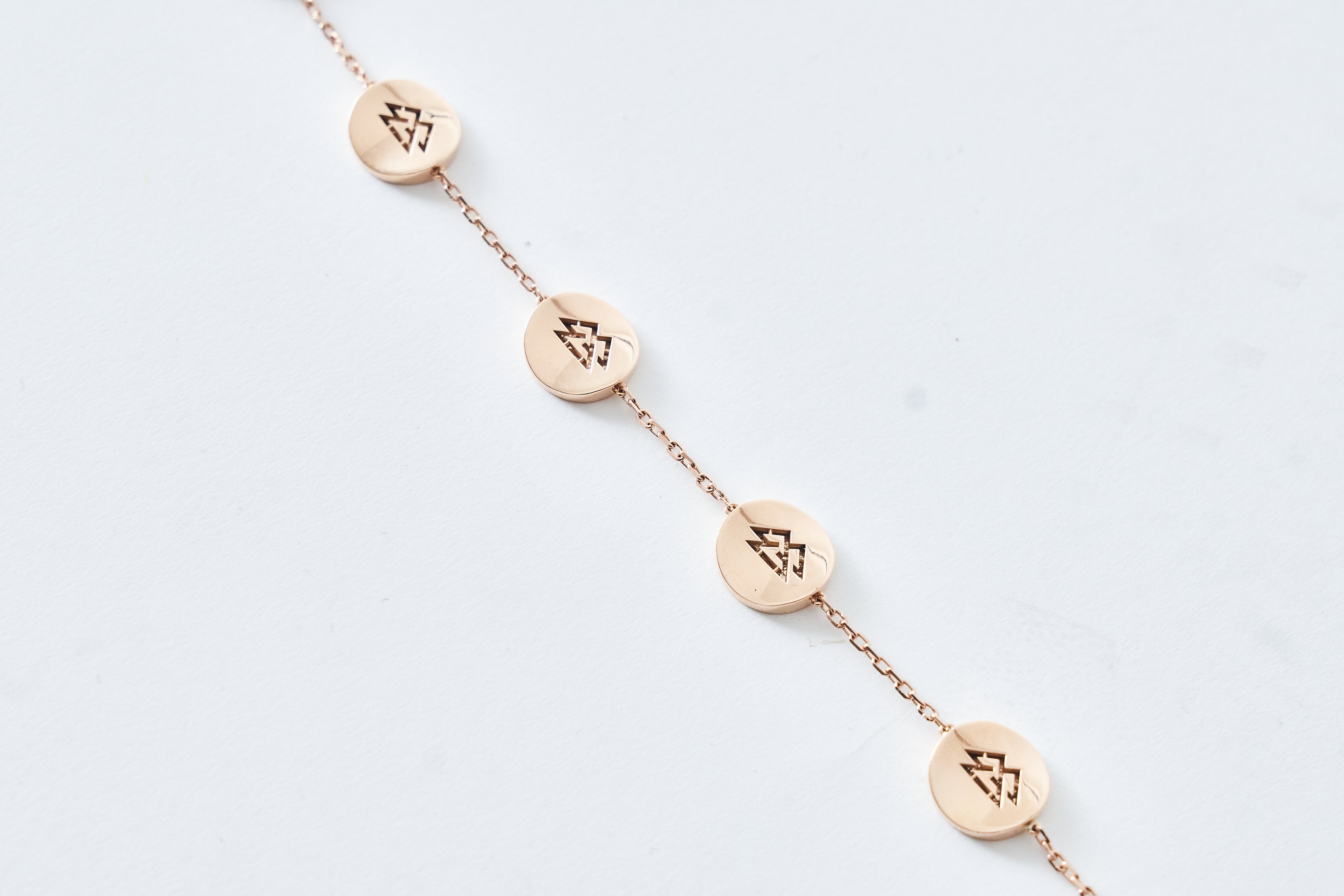 GOLDEN HOUR MOTIF BRACELET