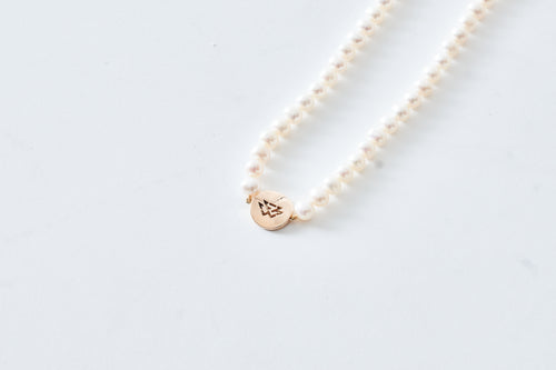 GOLDEN HOUR MOTHER PEARL NECKLACE